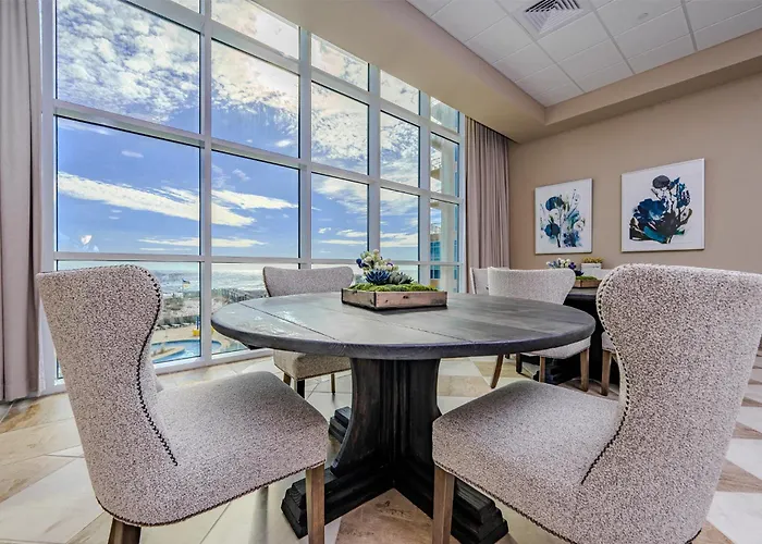 Phoenix Gulf Towers 2501 Apartment